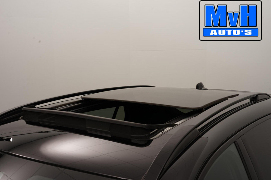 Lynk & Co 01 1.5 Hybride|TREKHAAK|FULL BLACK|ZWARTE.HEMEL|NAP