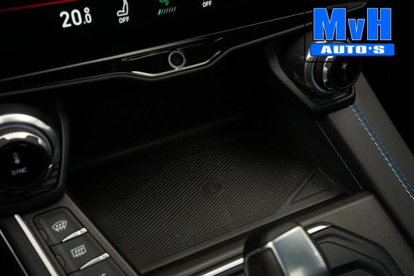 Lynk & Co 01 1.5 Hybride|TREKHAAK|FULL BLACK|ZWARTE.HEMEL|NAP