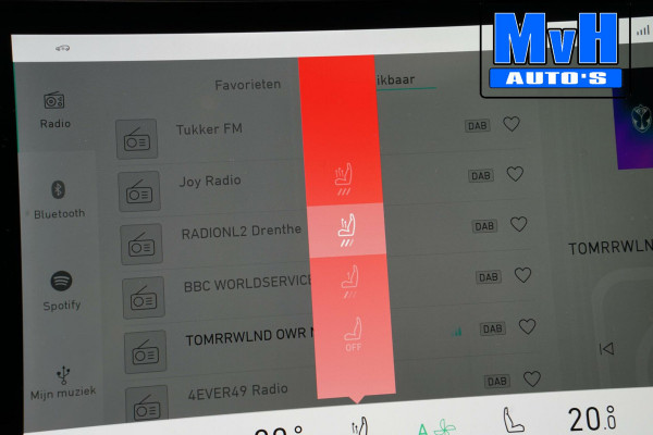 Lynk & Co 01 1.5 Hybride|TREKHAAK|FULL BLACK|ZWARTE.HEMEL|NAP
