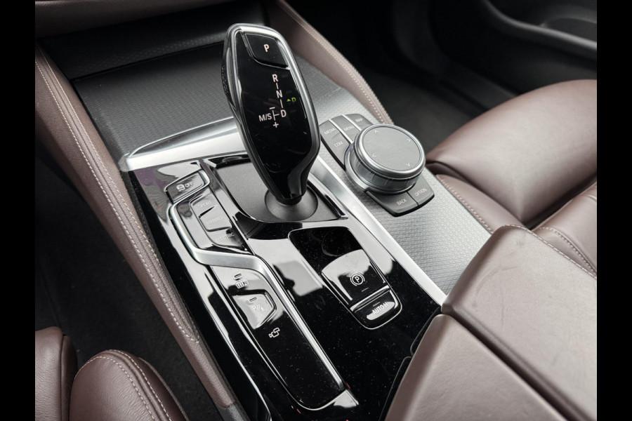BMW 5 Serie Touring 530e M-Sport | 360*  Camera | Navigatie | Head-Up Display | 20 Inch Lichtmetalen Velgen | Elektrische Trekhaak | BMW 5 Serie Touring 530e M-Sport | 360*  Camera | Navigatie | Head-Up Display | 20 Inch Lichtmetalen Velgen | Elektrische Trekhaak |