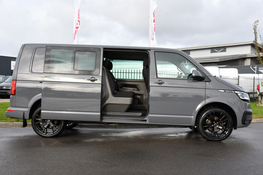 Volkswagen Transporter 2.0 TDI L2H1 32 DC Bulli Virtual, Adaptieve Cruise, Carplay, LED, 150pk, Automaat, Trekhaak, Sensoren, Uniek! Volkswagen Transporter 2.0 TDI L2H1 32 DC Bulli Virtual, Adaptieve Cruise, Carplay, LED, 150pk, Automaat, Trekhaak, Sensoren, Uniek!