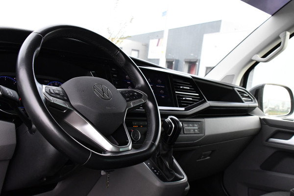 Volkswagen Transporter 2.0 TDI L2H1 32 DC Bulli Virtual, Adaptieve Cruise, Carplay, LED, 150pk, Automaat, Trekhaak, Sensoren, Uniek! Volkswagen Transporter 2.0 TDI L2H1 32 DC Bulli Virtual, Adaptieve Cruise, Carplay, LED, 150pk, Automaat, Trekhaak, Sensoren, Uniek!
