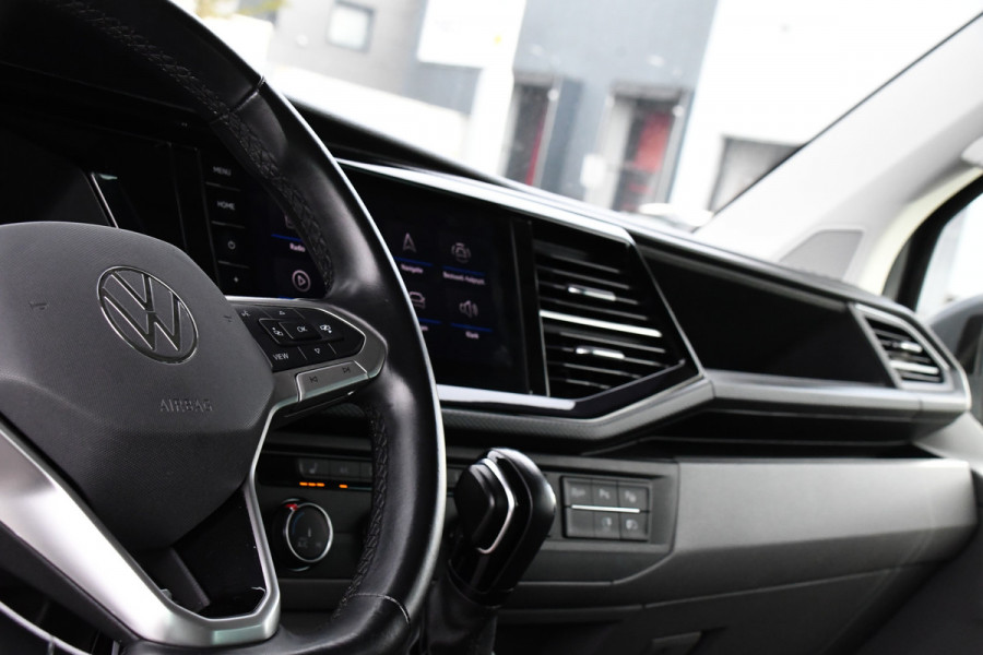 Volkswagen Transporter 2.0 TDI L2H1 32 DC Bulli Virtual, Adaptieve Cruise, Carplay, LED, 150pk, Automaat, Trekhaak, Sensoren, Uniek! Volkswagen Transporter 2.0 TDI L2H1 32 DC Bulli Virtual, Adaptieve Cruise, Carplay, LED, 150pk, Automaat, Trekhaak, Sensoren, Uniek!