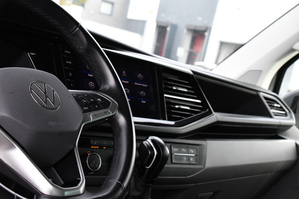 Volkswagen Transporter 2.0 TDI L2H1 32 DC Bulli Virtual, Adaptieve Cruise, Carplay, LED, 150pk, Automaat, Trekhaak, Sensoren, Uniek! Volkswagen Transporter 2.0 TDI L2H1 32 DC Bulli Virtual, Adaptieve Cruise, Carplay, LED, 150pk, Automaat, Trekhaak, Sensoren, Uniek!