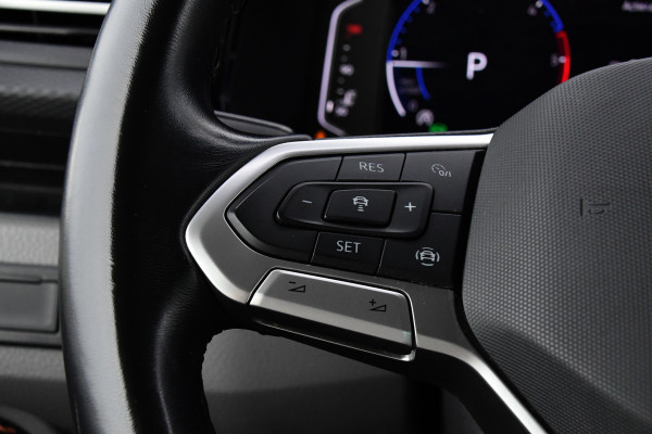 Volkswagen Transporter 2.0 TDI L2H1 32 DC Bulli Virtual, Adaptieve Cruise, Carplay, LED, 150pk, Automaat, Trekhaak, Sensoren, Uniek! Volkswagen Transporter 2.0 TDI L2H1 32 DC Bulli Virtual, Adaptieve Cruise, Carplay, LED, 150pk, Automaat, Trekhaak, Sensoren, Uniek!