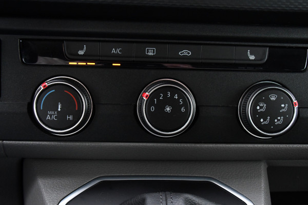 Volkswagen Transporter 2.0 TDI L2H1 32 DC Bulli Virtual, Adaptieve Cruise, Carplay, LED, 150pk, Automaat, Trekhaak, Sensoren, Uniek! Volkswagen Transporter 2.0 TDI L2H1 32 DC Bulli Virtual, Adaptieve Cruise, Carplay, LED, 150pk, Automaat, Trekhaak, Sensoren, Uniek!