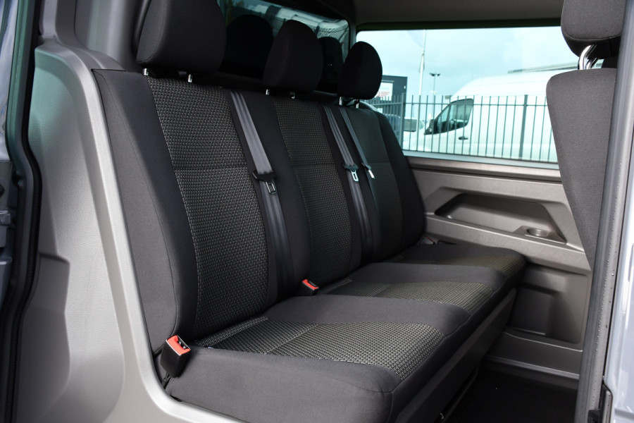 Volkswagen Transporter 2.0 TDI L2H1 32 DC Bulli Virtual, Adaptieve Cruise, Carplay, LED, 150pk, Automaat, Trekhaak, Sensoren, Uniek! Volkswagen Transporter 2.0 TDI L2H1 32 DC Bulli Virtual, Adaptieve Cruise, Carplay, LED, 150pk, Automaat, Trekhaak, Sensoren, Uniek!