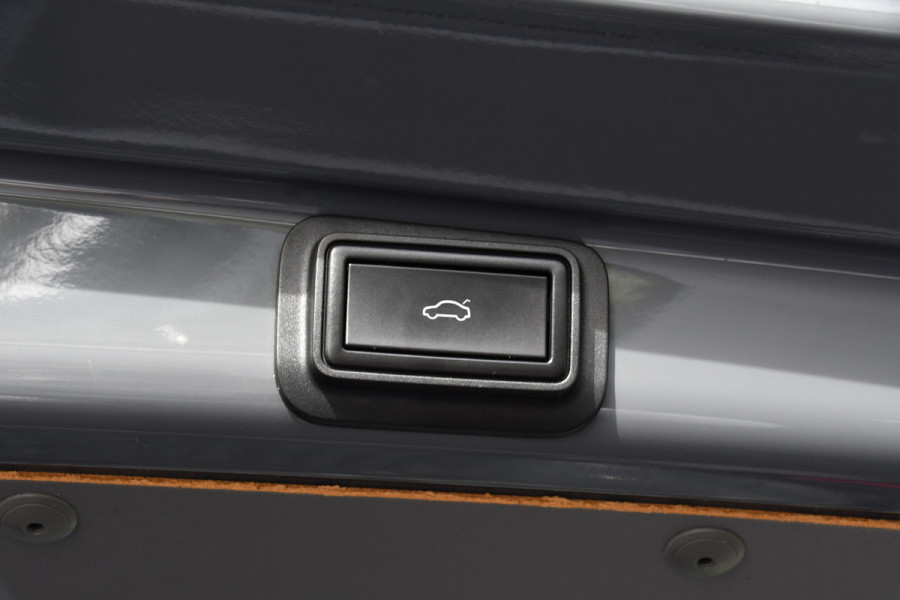 Volkswagen Transporter 2.0 TDI L2H1 32 DC Bulli Virtual, Adaptieve Cruise, Carplay, LED, 150pk, Automaat, Trekhaak, Sensoren, Uniek! Volkswagen Transporter 2.0 TDI L2H1 32 DC Bulli Virtual, Adaptieve Cruise, Carplay, LED, 150pk, Automaat, Trekhaak, Sensoren, Uniek!