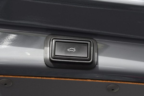 Volkswagen Transporter 2.0 TDI L2H1 32 DC Bulli Virtual, Adaptieve Cruise, Carplay, LED, 150pk, Automaat, Trekhaak, Sensoren, Uniek! Volkswagen Transporter 2.0 TDI L2H1 32 DC Bulli Virtual, Adaptieve Cruise, Carplay, LED, 150pk, Automaat, Trekhaak, Sensoren, Uniek!