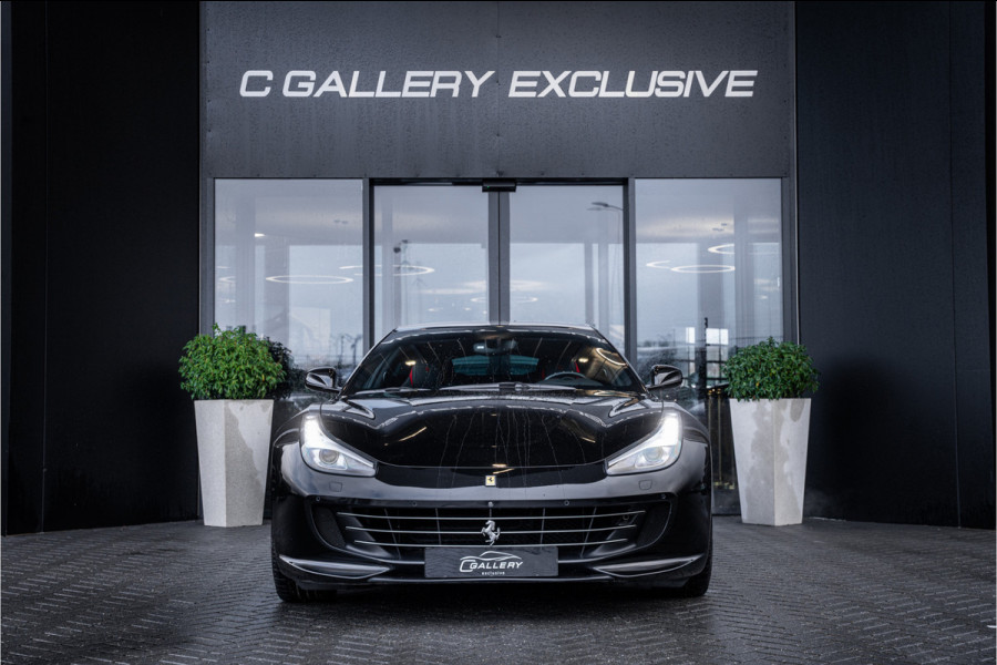 Ferrari GTC4 Lusso T 3.9 V8 - Nero Daytona | Passenger Display | Lift | Stoelkoeling | Memory Ferrari GTC4 Lusso T 3.9 V8 - Nero Daytona | Passenger Display | Lift | Stoelkoeling | Memory