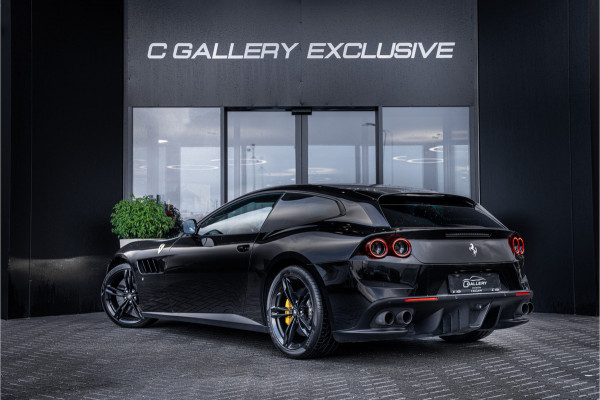 Ferrari GTC4 Lusso T 3.9 V8 - Nero Daytona | Passenger Display | Lift | Stoelkoeling | Memory Ferrari GTC4 Lusso T 3.9 V8 - Nero Daytona | Passenger Display | Lift | Stoelkoeling | Memory