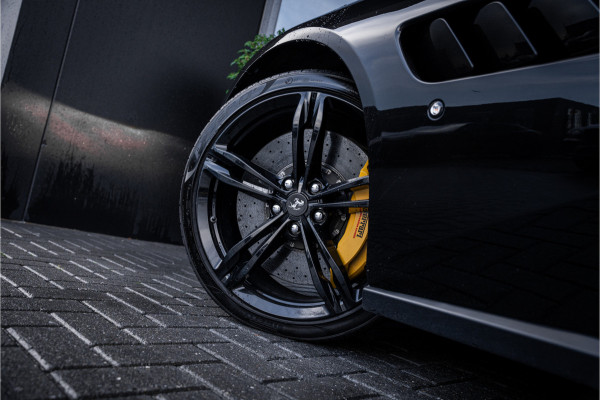 Ferrari GTC4 Lusso T 3.9 V8 - Nero Daytona | Passenger Display | Lift | Stoelkoeling | Memory Ferrari GTC4 Lusso T 3.9 V8 - Nero Daytona | Passenger Display | Lift | Stoelkoeling | Memory