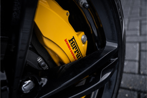 Ferrari GTC4 Lusso T 3.9 V8 - Nero Daytona | Passenger Display | Lift | Stoelkoeling | Memory Ferrari GTC4 Lusso T 3.9 V8 - Nero Daytona | Passenger Display | Lift | Stoelkoeling | Memory