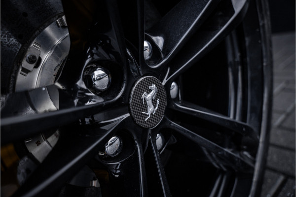 Ferrari GTC4 Lusso T 3.9 V8 - Nero Daytona | Passenger Display | Lift | Stoelkoeling | Memory Ferrari GTC4 Lusso T 3.9 V8 - Nero Daytona | Passenger Display | Lift | Stoelkoeling | Memory