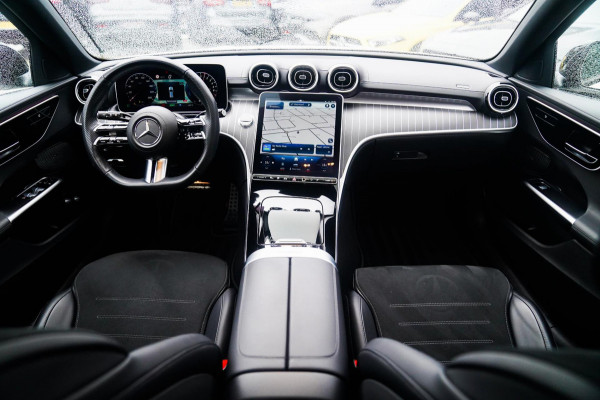 Mercedes-Benz C-Klasse Estate 300 e AMG Line | Pano | Burmester | Uitklapbare trekhaak Mercedes-Benz C-Klasse Estate 300 e AMG Line | Pano | Burmester | Uitklapbare trekhaak