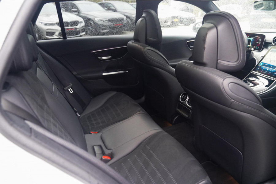 Mercedes-Benz C-Klasse Estate 300 e AMG Line | Pano | Burmester | Uitklapbare trekhaak Mercedes-Benz C-Klasse Estate 300 e AMG Line | Pano | Burmester | Uitklapbare trekhaak