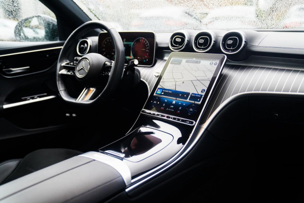 Mercedes-Benz C-Klasse Estate 300 e AMG Line | Pano | Burmester | Uitklapbare trekhaak Mercedes-Benz C-Klasse Estate 300 e AMG Line | Pano | Burmester | Uitklapbare trekhaak