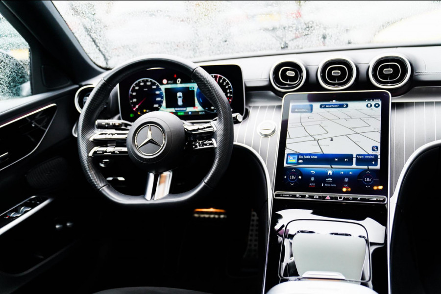 Mercedes-Benz C-Klasse Estate 300 e AMG Line | Pano | Burmester | Uitklapbare trekhaak Mercedes-Benz C-Klasse Estate 300 e AMG Line | Pano | Burmester | Uitklapbare trekhaak