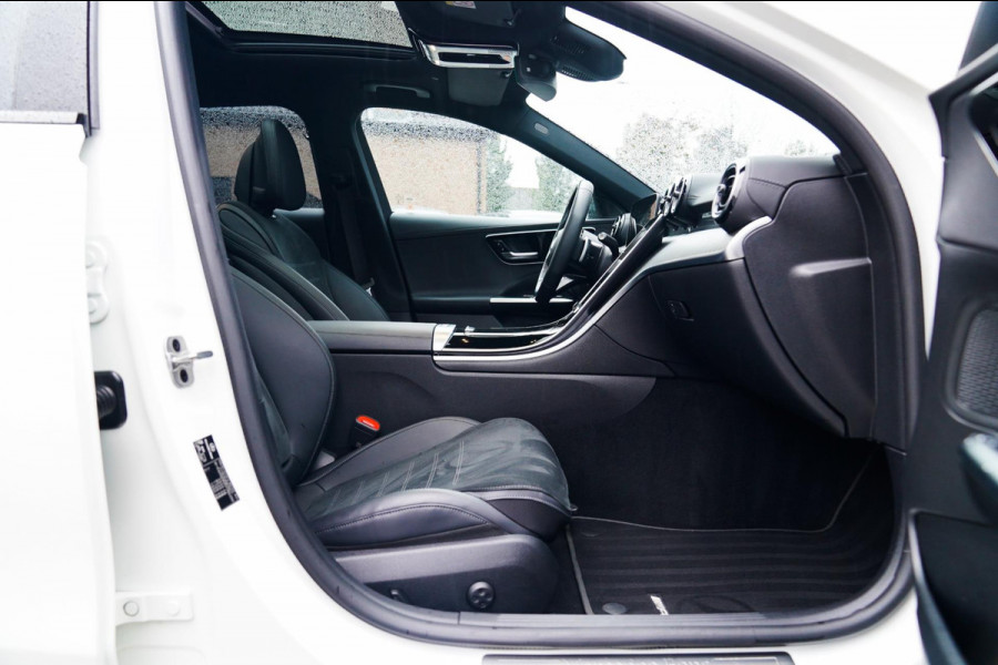 Mercedes-Benz C-Klasse Estate 300 e AMG Line | Pano | Burmester | Uitklapbare trekhaak Mercedes-Benz C-Klasse Estate 300 e AMG Line | Pano | Burmester | Uitklapbare trekhaak