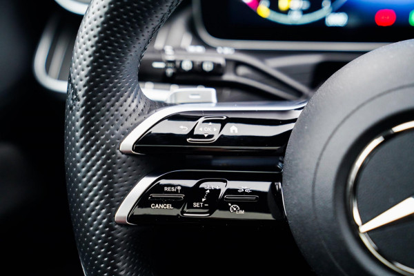 Mercedes-Benz C-Klasse Estate 300 e AMG Line | Pano | Burmester | Uitklapbare trekhaak Mercedes-Benz C-Klasse Estate 300 e AMG Line | Pano | Burmester | Uitklapbare trekhaak