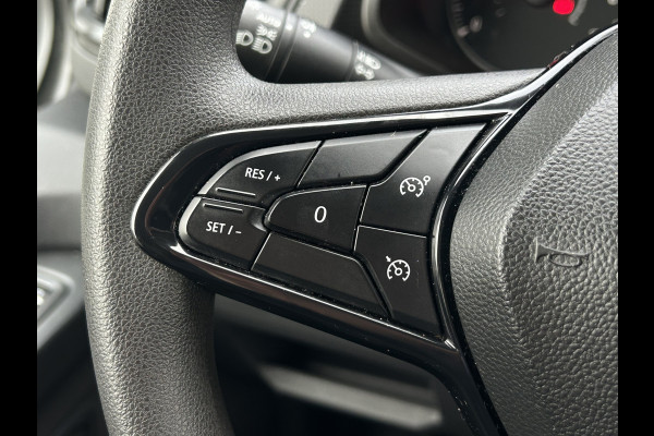 Renault Trafic 2.0 dCi / L2H1 / DUBBEL CABINE / 6-PERSOONS DUBBELE CABINE / AIRCO / CRUISE / NAVI / BLUETOOTH / 3-ZITS / PDC