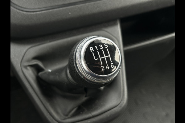 Renault Trafic 2.0 dCi / L2H1 / DUBBEL CABINE / 6-PERSOONS DUBBELE CABINE / AIRCO / CRUISE / NAVI / BLUETOOTH / 3-ZITS / PDC