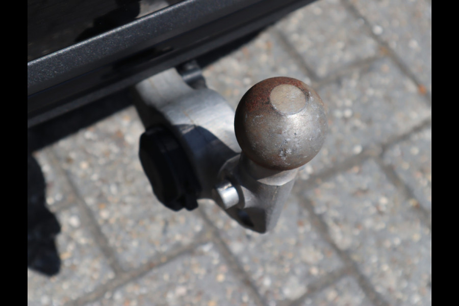 Volvo V60 2.0 B3 Momentum / Bodykit / Sportstoelen