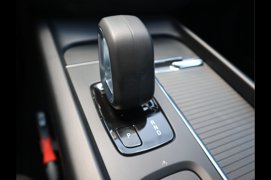 Volvo V60 2.0 B3 Momentum / Bodykit / Sportstoelen