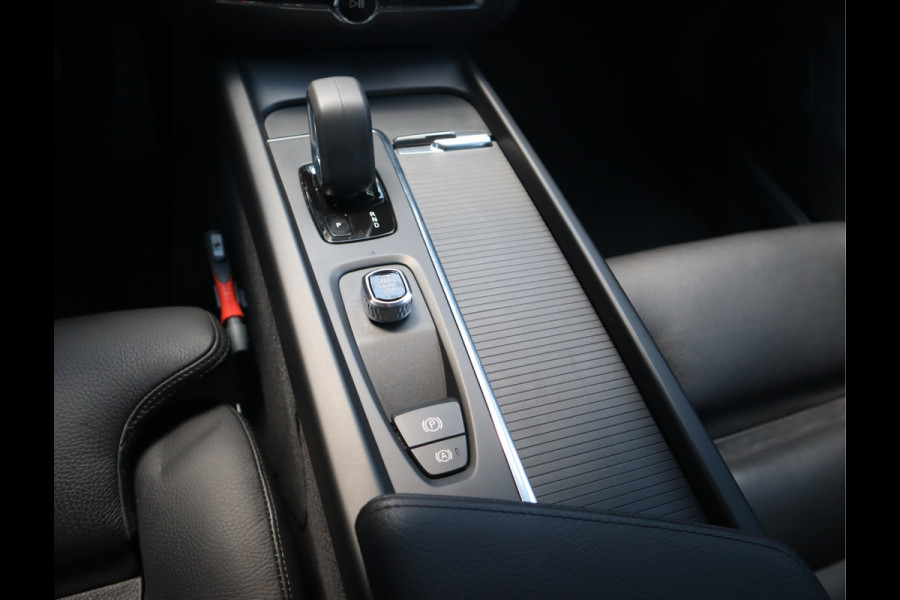 Volvo V60 2.0 B3 Momentum / Bodykit / Sportstoelen