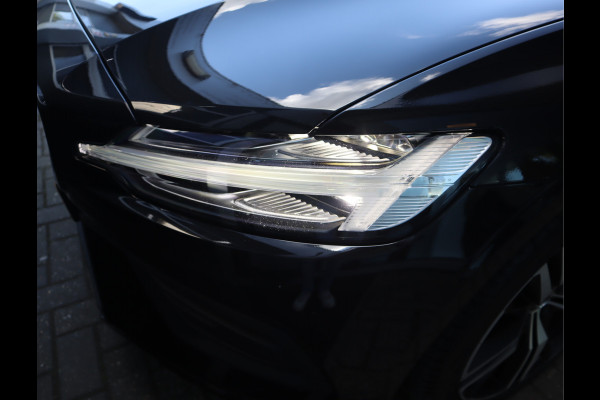 Volvo V60 2.0 B3 Momentum / Bodykit / Sportstoelen