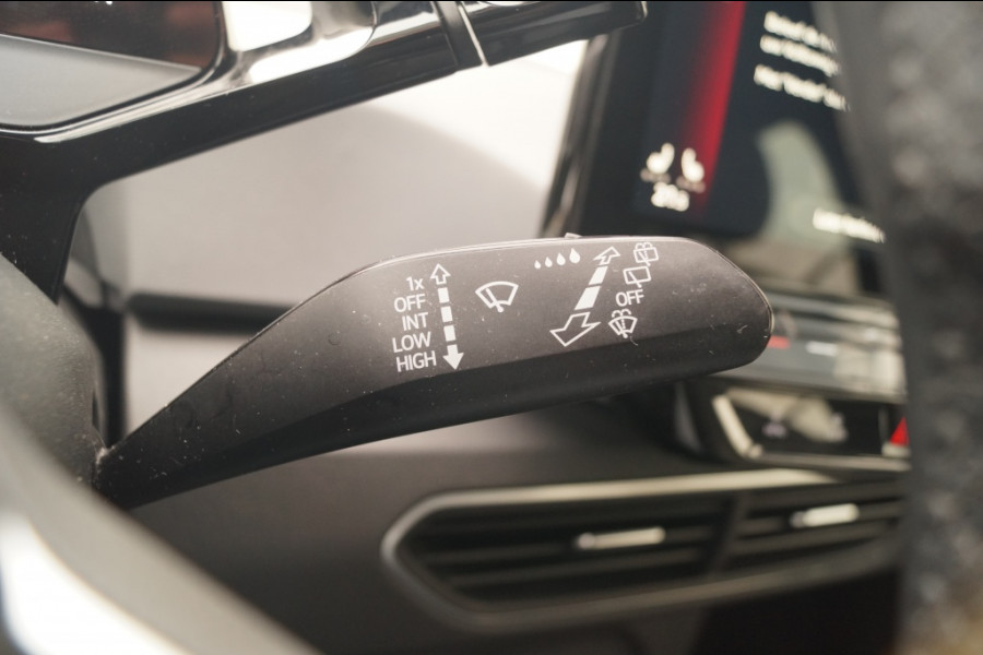 Volkswagen ID.3 Life 58kWh -NAVI-ECC-PDC- Volkswagen ID.3 Life 58kWh -NAVI-ECC-PDC-