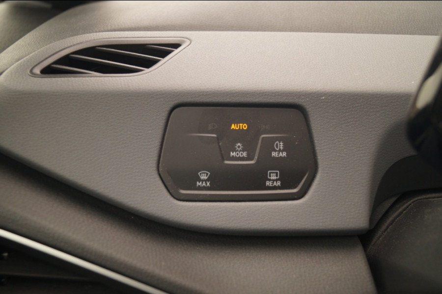 Volkswagen ID.3 Life 58kWh -NAVI-ECC-PDC- Volkswagen ID.3 Life 58kWh -NAVI-ECC-PDC-