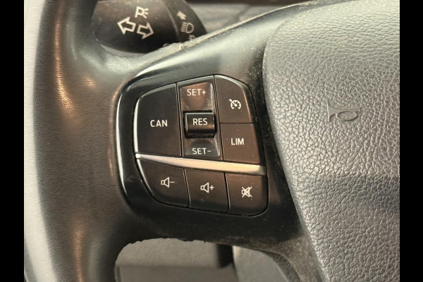 Ford Transit Custom 280 2.0 TDCI L1H1 Trend Airco Bluetooth Navi 3zits Trekhaak PDC Ford Transit Custom 280 2.0 TDCI L1H1 Trend Airco Bluetooth Navi 3zits Trekhaak PDC