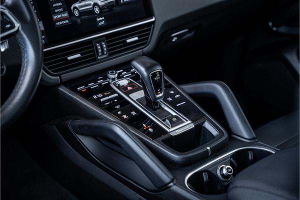 Porsche Cayenne Coupé 3.0 E-Hybrid - Sport Chrono l Panorama l 360c l Memory l Coupe