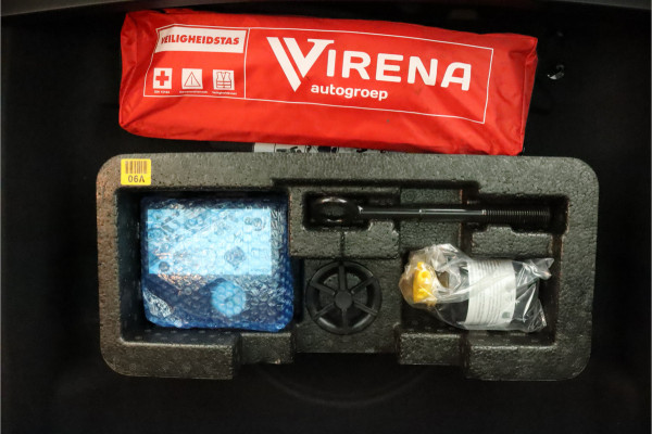 Kia Niro EV DynamicLine 64.8 kWh Apple Carplay/Android Auto - Cruise Control - Navigatie -  Keyless entry - Fabrieksgarantie tot 07-2031 Kia Niro EV DynamicLine 64.8 kWh Apple Carplay/Android Auto - Cruise Control - Navigatie -  Keyless entry - Fabrieksgarantie tot 07-2031