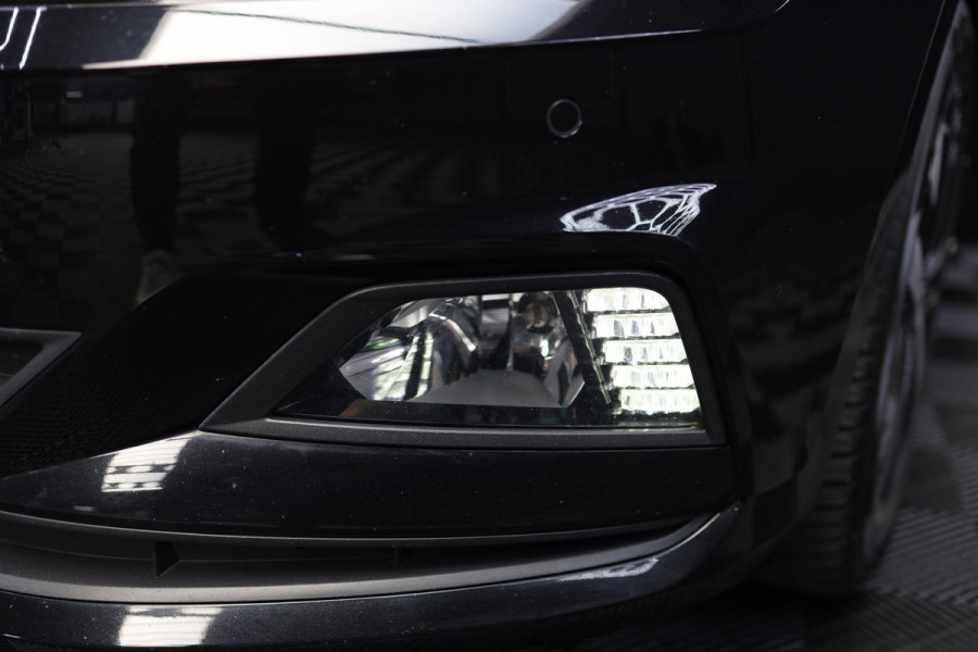 Volkswagen Polo 1.0 MPI BEATS | BEATS Interieur | BEATS Audio | sportive striping | CarPlay | Half-Leer bekleding | Unieke BEATS uitvoering |