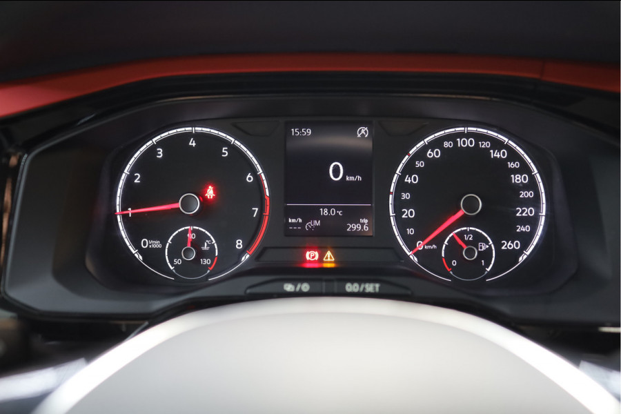 Volkswagen Polo 1.0 MPI BEATS | BEATS Interieur | BEATS Audio | sportive striping | CarPlay | Half-Leer bekleding | Unieke BEATS uitvoering |