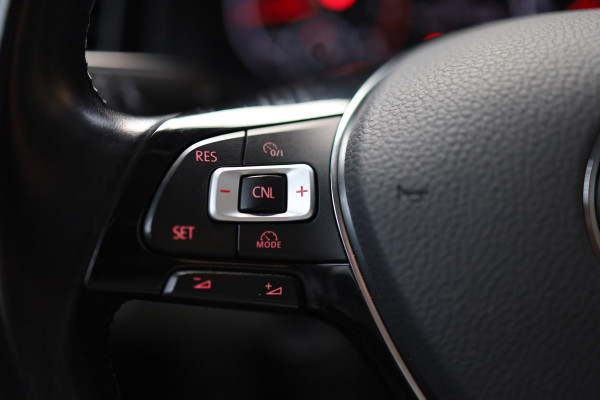 Volkswagen Polo 1.0 MPI BEATS | BEATS Interieur | BEATS Audio | sportive striping | CarPlay | Half-Leer bekleding | Unieke BEATS uitvoering |