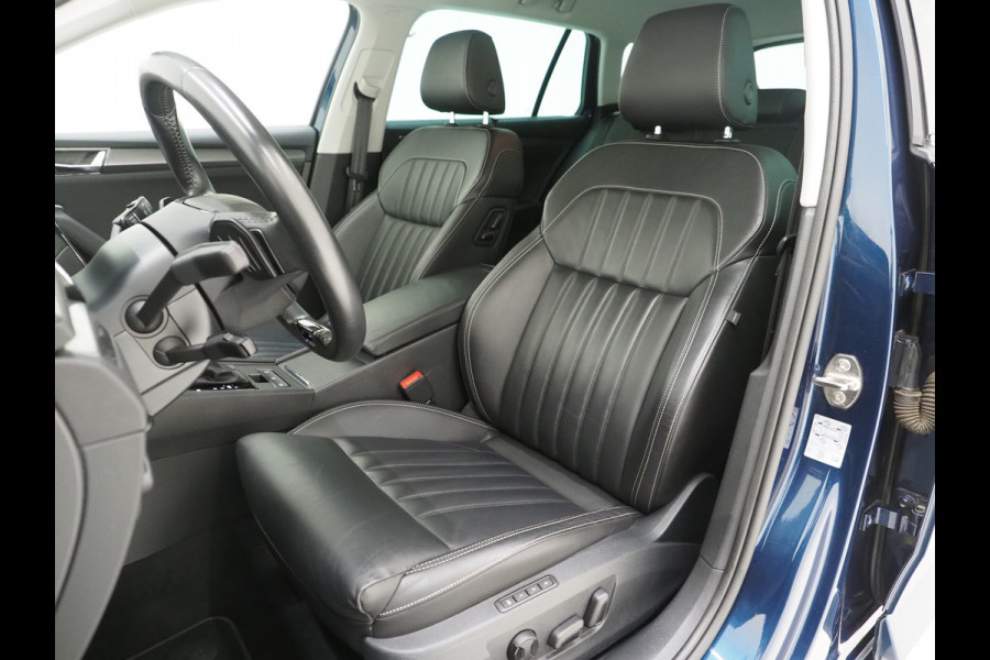 Škoda Superb Combi 1.4 TSI iV 218PK Style | Leder | Trekhaak | Adaptive Cruise | Virtual | Keyless | Memory | Carplay Škoda Superb Combi 1.4 TSI iV 218PK Style | Leder | Trekhaak | Adaptive Cruise | Virtual | Keyless | Memory | Carplay