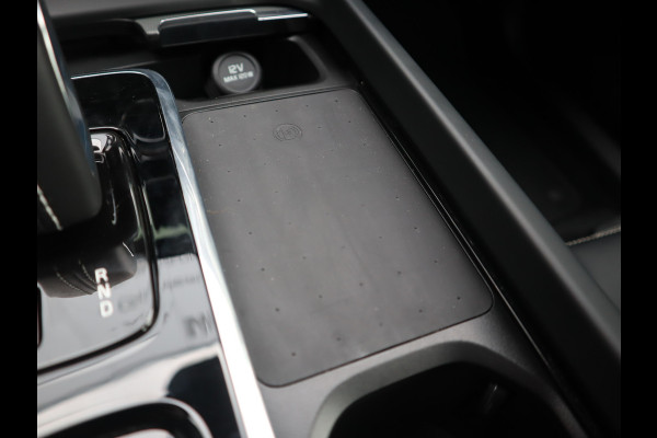 Volvo XC60 2.0 B4 R-Design /  Leder / Facelift / 21-inch Lichtmetaal