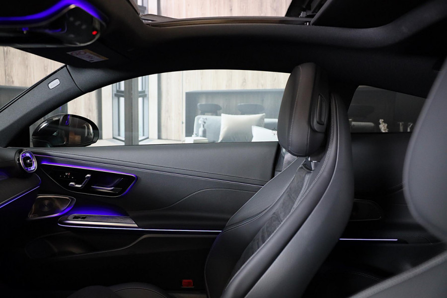 Mercedes-Benz CLE Coupé 300 e AMG Line / Head Up / 360 Camera / Acc / Lane Assist / BURMESTER / Elek Stoelen / Memory / Pano / 20