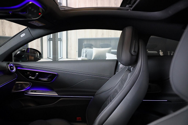 Mercedes-Benz CLE Coupé 300 e AMG Line / Head Up / 360 Camera / Acc / Lane Assist / BURMESTER / Elek Stoelen / Memory / Pano / 20