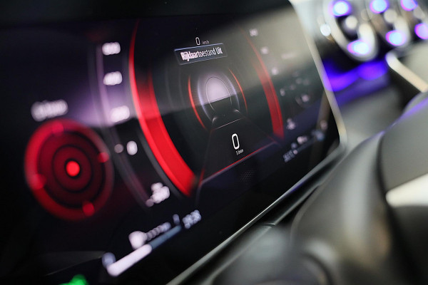 Mercedes-Benz CLE Coupé 300 e AMG Line / Head Up / 360 Camera / Acc / Lane Assist / BURMESTER / Elek Stoelen / Memory / Pano / 20