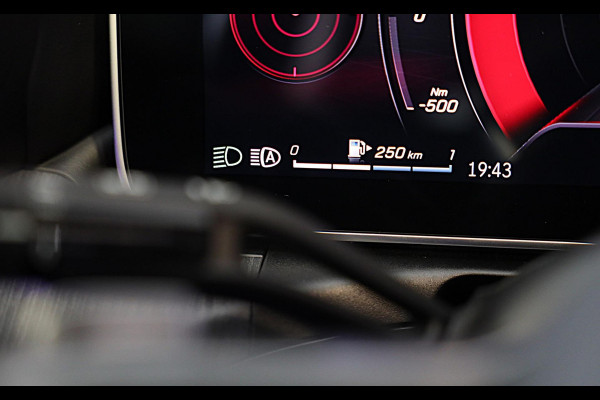 Mercedes-Benz CLE Coupé 300 e AMG Line / Head Up / 360 Camera / Acc / Lane Assist / BURMESTER / Elek Stoelen / Memory / Pano / 20