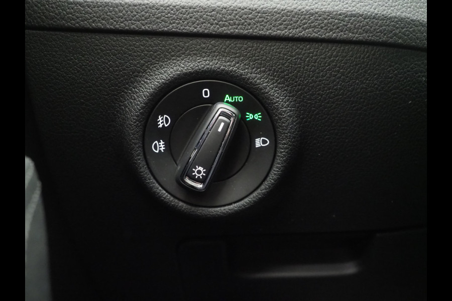 Škoda Superb Combi 1.4 TSI iV 218PK Style | Leder | Trekhaak | Adaptive Cruise | Virtual | Keyless | Memory | Carplay Škoda Superb Combi 1.4 TSI iV 218PK Style | Leder | Trekhaak | Adaptive Cruise | Virtual | Keyless | Memory | Carplay