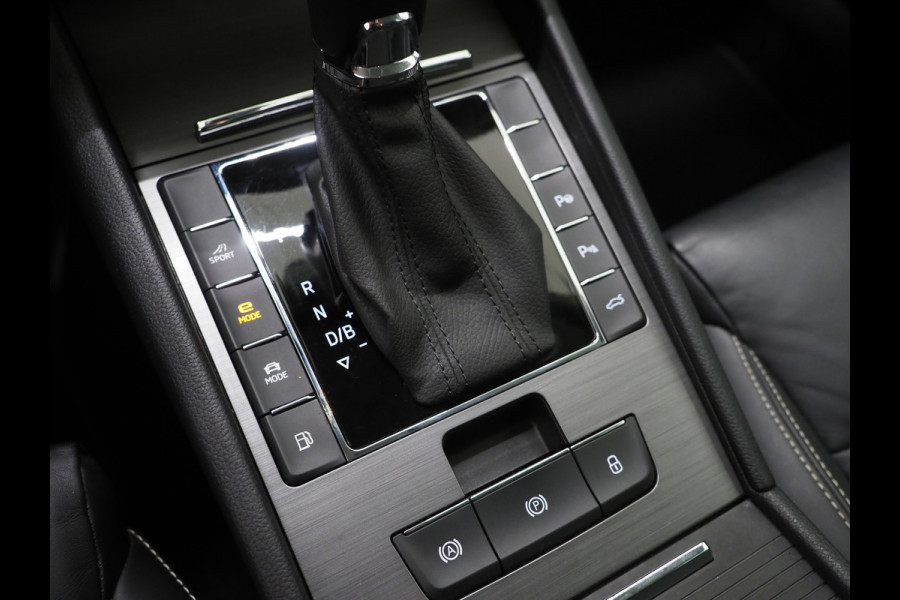 Škoda Superb Combi 1.4 TSI iV 218PK Style | Leder | Trekhaak | Adaptive Cruise | Virtual | Keyless | Memory | Carplay Škoda Superb Combi 1.4 TSI iV 218PK Style | Leder | Trekhaak | Adaptive Cruise | Virtual | Keyless | Memory | Carplay