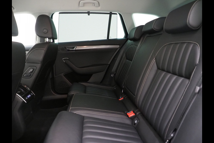 Škoda Superb Combi 1.4 TSI iV 218PK Style | Leder | Trekhaak | Adaptive Cruise | Virtual | Keyless | Memory | Carplay Škoda Superb Combi 1.4 TSI iV 218PK Style | Leder | Trekhaak | Adaptive Cruise | Virtual | Keyless | Memory | Carplay
