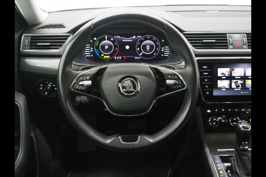 Škoda Superb Combi 1.4 TSI iV 218PK Style | Leder | Trekhaak | Adaptive Cruise | Virtual | Keyless | Memory | Carplay Škoda Superb Combi 1.4 TSI iV 218PK Style | Leder | Trekhaak | Adaptive Cruise | Virtual | Keyless | Memory | Carplay