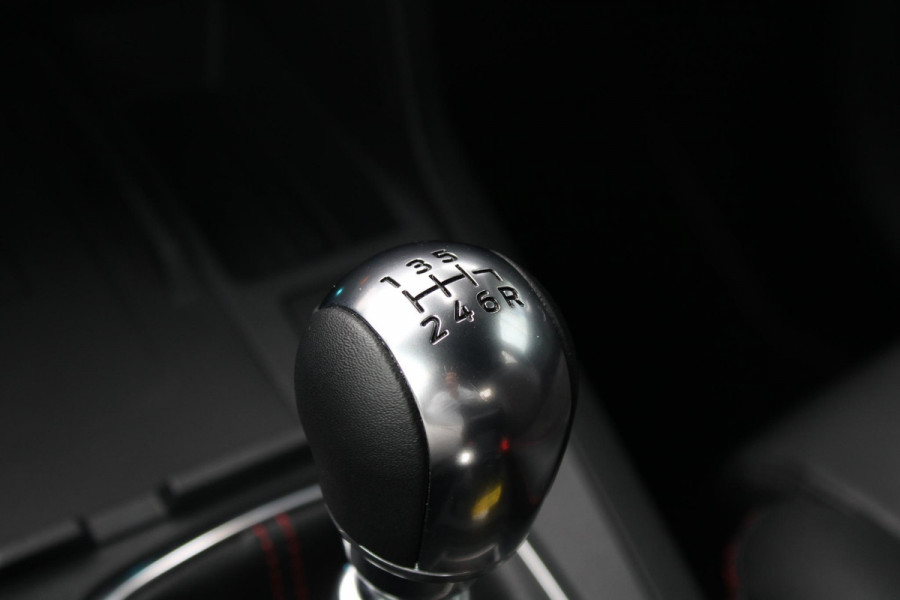 Ford Puma 1.0 EcoBoost Hybrid ST-Line X | SCI | NIEUWE MODEL! | Afneembare trekhaak |  Adaptive cruise control | 360graden camera | Winter Pack  | Dodehoekdetectie | Half Leder | Bang&Olufsen audio