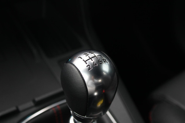 Ford Puma 1.0 EcoBoost Hybrid ST-Line X | SCI | NIEUWE MODEL! | Afneembare trekhaak |  Adaptive cruise control | 360graden camera | Winter Pack  | Dodehoekdetectie | Half Leder | Bang&Olufsen audio